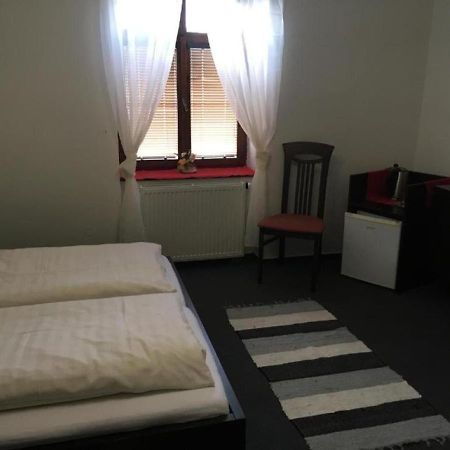Penzion A Pivnice Varna Velka Bystrice Exterior foto