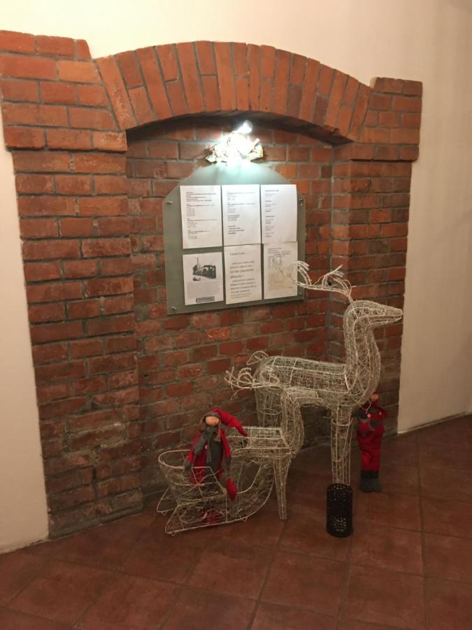 Penzion A Pivnice Varna Velka Bystrice Exterior foto