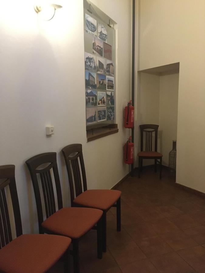 Penzion A Pivnice Varna Velka Bystrice Exterior foto