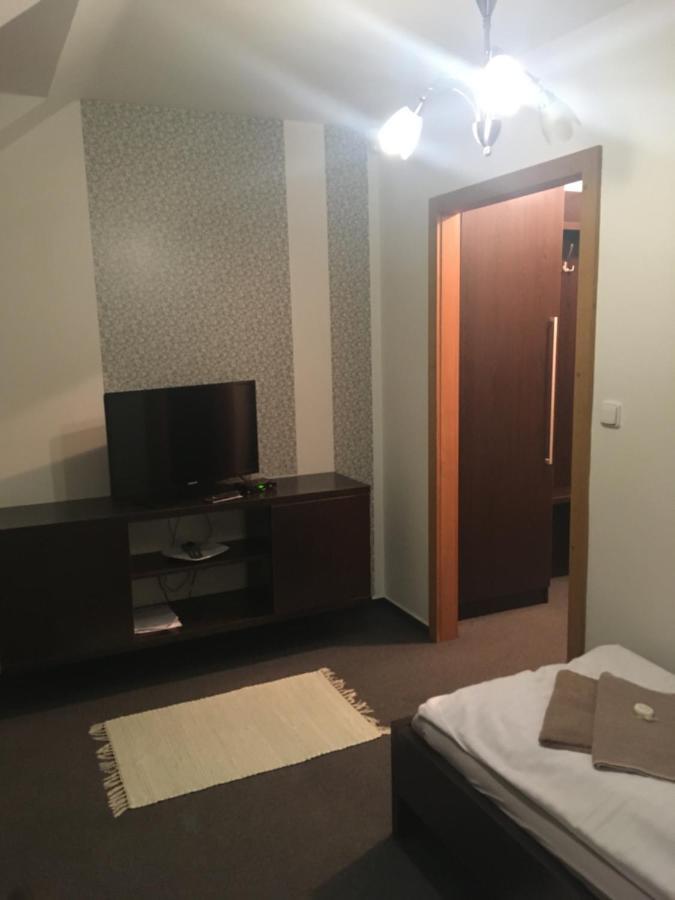 Penzion A Pivnice Varna Velka Bystrice Exterior foto